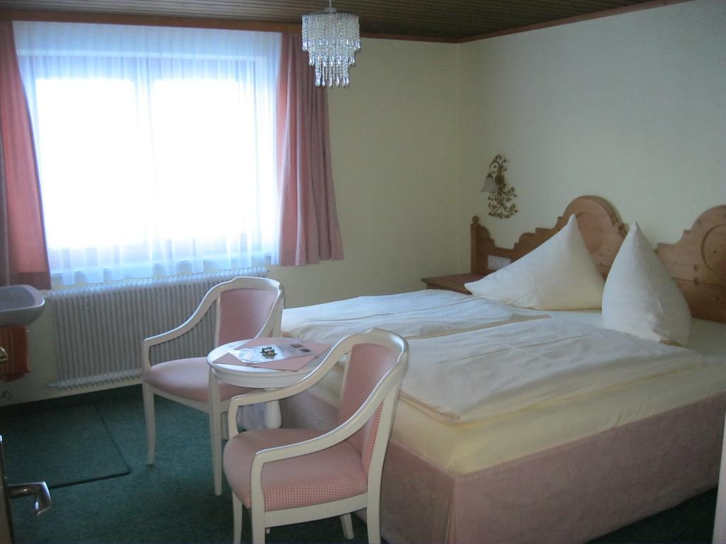 Gaestehaus Sahler Гашурн Стая снимка